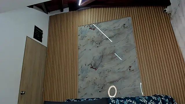 Any topless online show from November 16, 2025, 11:05 am