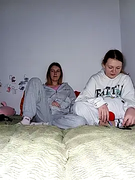 ella grays online show from March 2, 2026, 5:09 pm