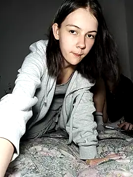 ella grays online show from April 14, 2026, 7:09 pm