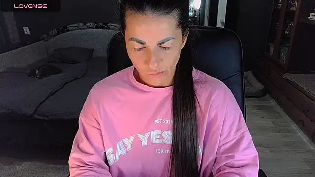 Snapshot of Aria_Dl chatting on October 1, 2025, 11:16 am Aria Dl online show from October 1, 2025, 11:16 am