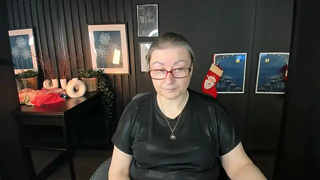 AlexandraKind online show from January 15, 2026, 1:26 pm