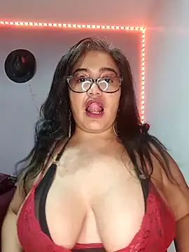 Snapshot of Katrina_The_Kitty chatting on January 6, 2025, 12:05 am Katrina The Kitty online show from January 6, 2025, 12:05 am