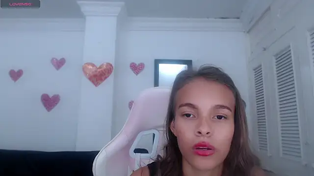 Snapshot of lulu_25_ chatting on December 28, 2024, 4:51 am lulu 25 online show from December 28, 2024, 4:51 am