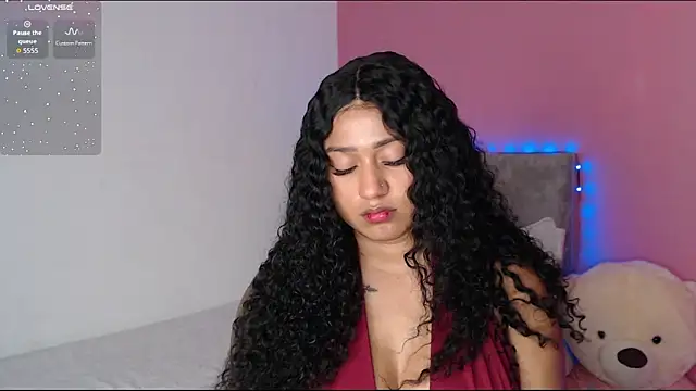 alinakiss online show from March 29, 2026, 7:14 pm