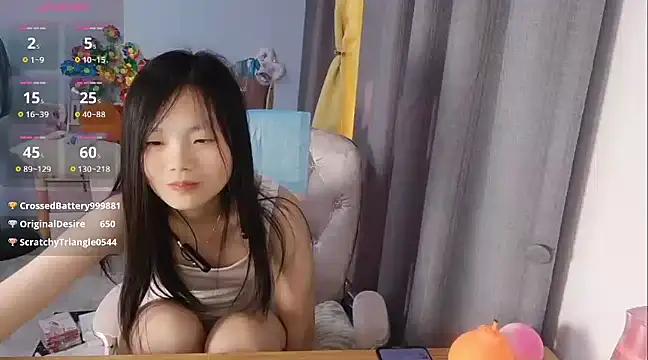 Lena-yyds online show from March 18, 2025, 1:53 am