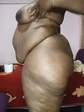 Snapshot of Sweetblackassxxx505 chatting on May 26, 2026, 9:44 pm Sweetblackassxxx505 online show from May 26, 2026, 9:44 pm