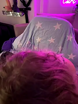 Snapshot of CurvyAnonymousGirl89 chatting on September 11, 2025, 3:12 pm CurvyAnonymousGirl89 online show from September 11, 2025, 3:12 pm