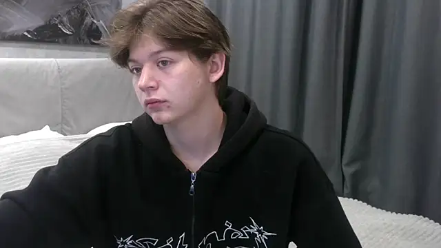 W N G S online show from September 25, 2025, 4:38 am