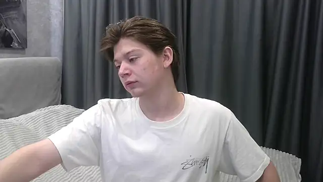 W N G S online show from October 8, 2025, 5:05 am