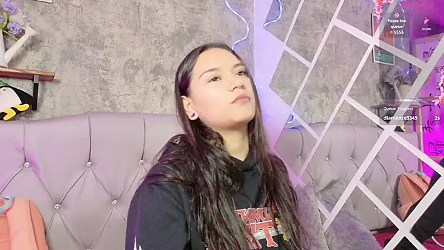 Megan sophia2 online show from November 28, 2025, 1:03 pm