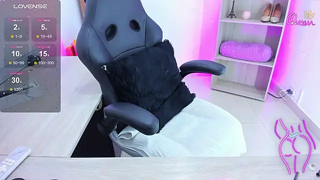 Evangeline johns online show from February 4, 2026, 6:47 pm