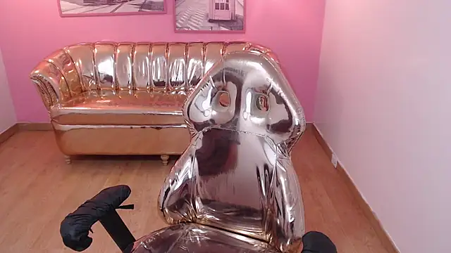 Snapshot of sabrina_jones_t chatting on December 14, 2024, 3:51 am sabrina jones t online show from December 14, 2024, 3:51 am