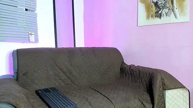 ZoeSmith6 online show from January 23, 2025, 2:39 pm