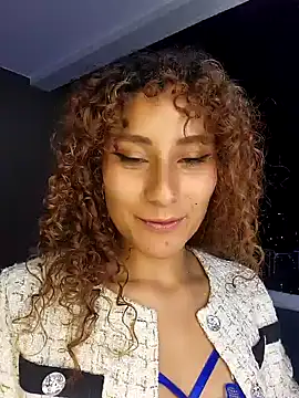 varenkaivanova 22 online show from December 6, 2024, 7:10 am