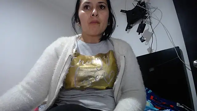 princehermosa44 online show from November 15, 2025, 10:48 pm