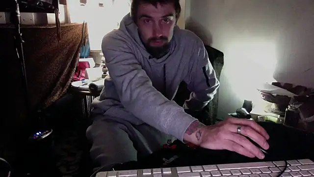 Snapshot of Fuckboy4public chatting on December 15, 2024, 11:23 am Fuckboy4public online show from December 15, 2024, 11:23 am