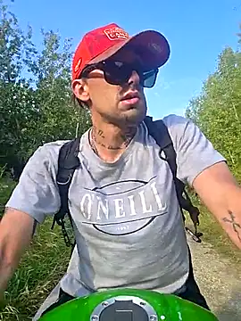 Snapshot of Fuckboy4public chatting on September 12, 2025, 4:29 pm Fuckboy4public online show from September 12, 2025, 4:29 pm