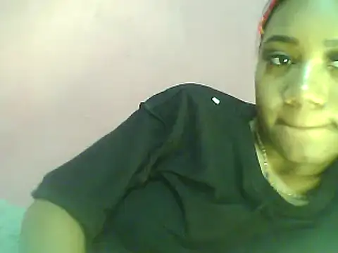 Snapshot of Fariana01 chatting on December 11, 2024, 2:30 am Fariana01 online show from December 11, 2024, 2:30 am