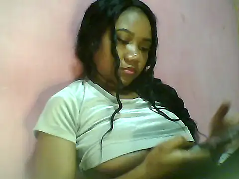 Snapshot of Fariana01 chatting on January 31, 2025, 2:15 am Fariana01 online show from January 31, 2025, 2:15 am