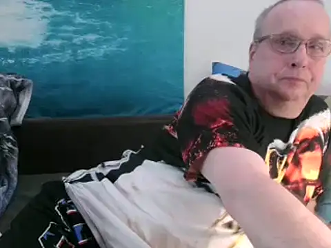 Manfred1012 online show from February 3, 2025, 3:17 pm