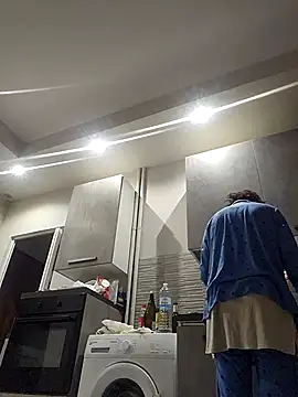 Vagabondainnamorata online show from October 6, 2025, 4:32 am