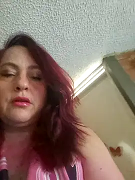 Snapshot of Scarlett45_ chatting on March 21, 2025, 3:35 pm Scarlett45 online show from March 21, 2025, 3:35 pm