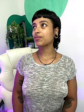 LollaByer online show from November 26, 2025, 9:05 pm