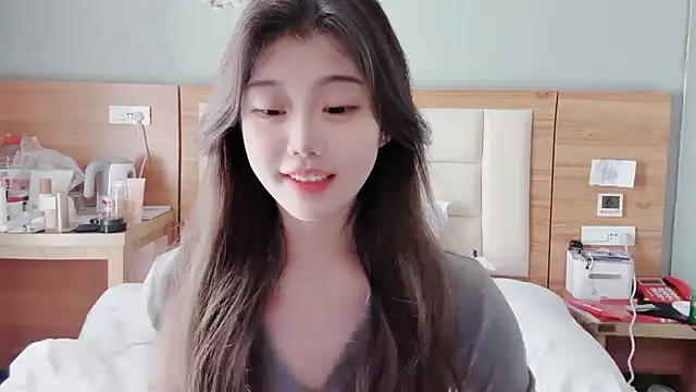 yangyang-1115 online show from February 15, 2025, 4:36 am