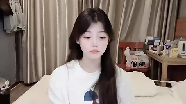 yangyang-1115 online show from February 17, 2025, 12:38 pm