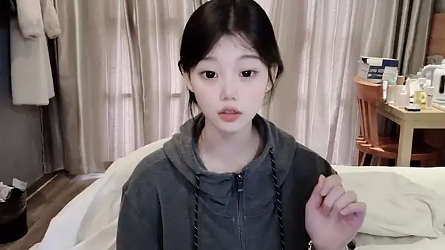 yangyang-1115 online show from February 20, 2025, 7:23 am