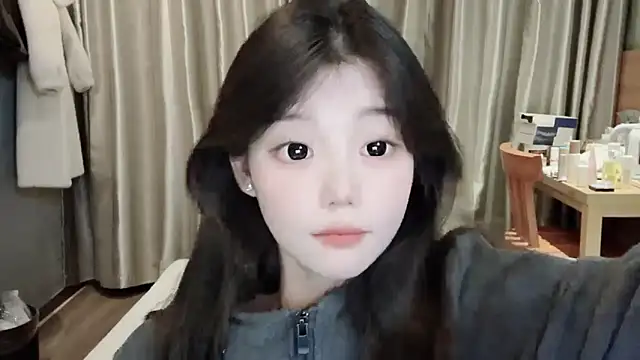 yangyang-1115 online show from February 20, 2025, 1:30 pm