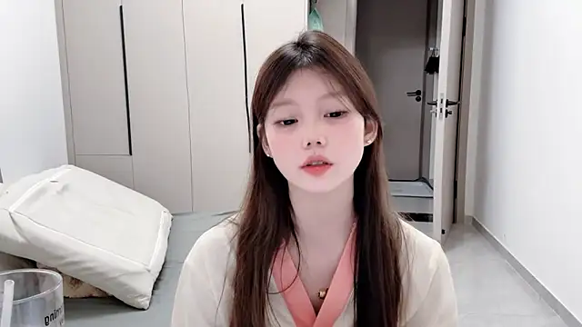 yangyang-1115 online show from September 24, 2025, 4:21 pm