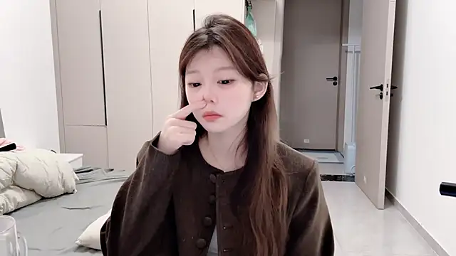 yangyang-1115 online show from September 29, 2025, 6:07 am