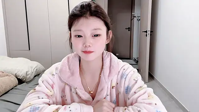 yangyang-1115 online show from October 15, 2025, 4:18 pm