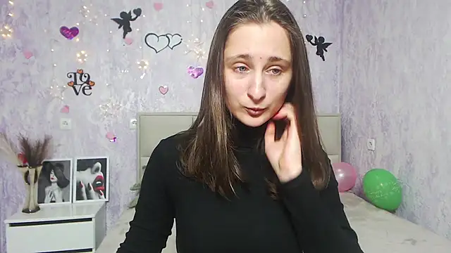 Snapshot of MichelLeee chatting on February 4, 2025, 12:11 pm MichelLeee online show from February 4, 2025, 12:11 pm