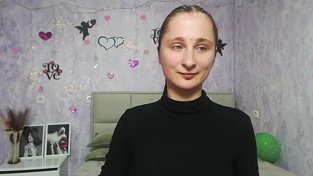 Snapshot of MichelLeee chatting on February 4, 2025, 3:15 pm MichelLeee online show from February 4, 2025, 3:15 pm