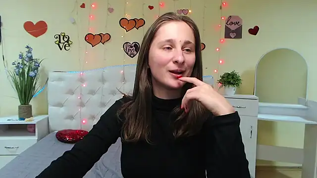 Snapshot of MichelLeee chatting on February 12, 2025, 3:16 pm MichelLeee online show from February 12, 2025, 3:16 pm