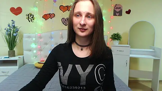 Snapshot of MichelLeee chatting on March 6, 2025, 12:09 pm MichelLeee online show from March 6, 2025, 12:09 pm