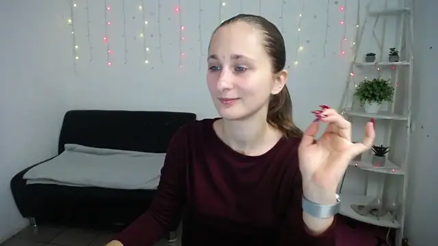 MichelLeee online show from November 6, 2025, 12:17 pm