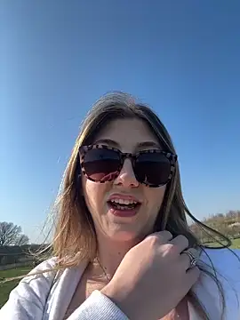 badlills201 online show from March 19, 2026, 2:10 pm