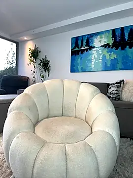 DimitriSullivan  online show from September 19, 2025, 10:21 pm