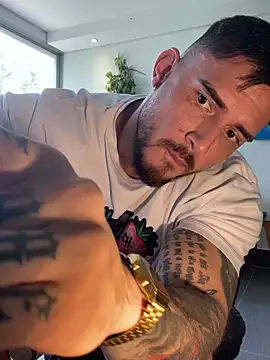 DimitriSullivan  online show from April 1, 2026, 7:11 pm