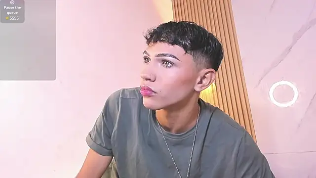 Snapshot of im_sebaslopez chatting on January 21, 2025, 3:15 am im sebaslopez online show from January 21, 2025, 3:15 am
