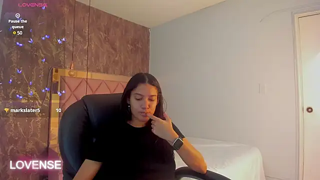 Snapshot of SKYLERWHIITEE chatting on February 9, 2025, 6:43 am SKYLERWHIITEE online show from February 9, 2025, 6:43 am