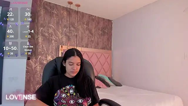 Snapshot of SKYLERWHIITEE chatting on March 2, 2025, 4:39 am SKYLERWHIITEE online show from March 2, 2025, 4:39 am