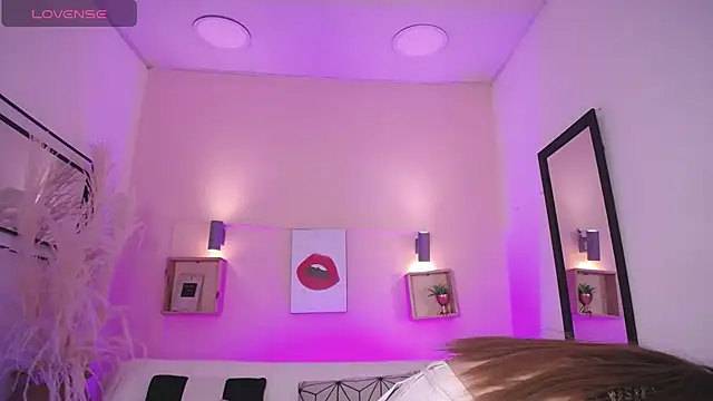 Aniie Doll online show from September 11, 2025, 8:42 pm