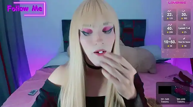 Snapshot of Kirmyy_ chatting on January 6, 2025, 3:42 am Kirmyy  online show from January 6, 2025, 3:42 am