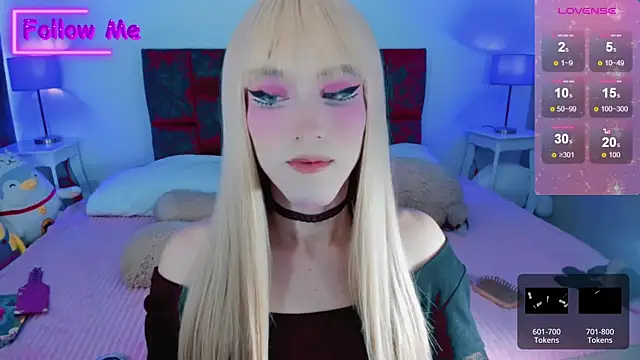 Snapshot of Kirmyy_ chatting on February 25, 2025, 8:30 pm Kirmyy  online show from February 25, 2025, 8:30 pm