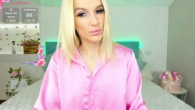 Lana kitty   online show from March 4, 2025, 10:27 pm