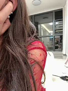 Selenaaaaa- online show from March 9, 2025, 5:06 pm